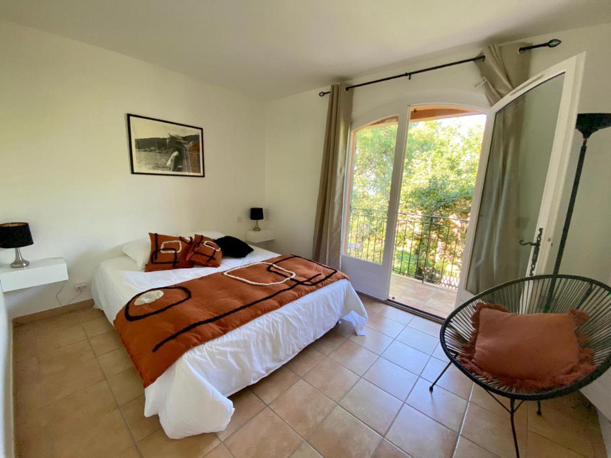 סן טרופז Villa Vue Mer Donnant Sur Le Golfe De St Tropez, 2 Chambres, 6 Pers, Piscine Commune מראה חיצוני תמונה